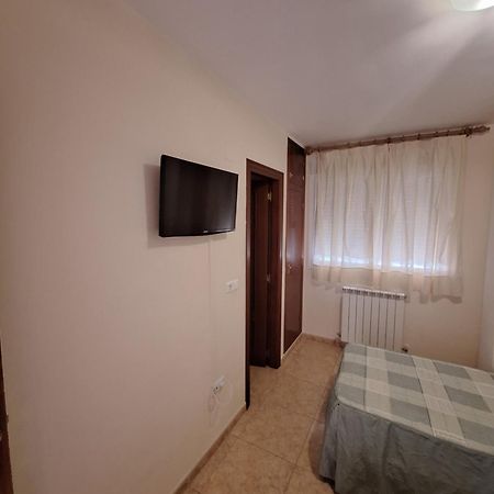 ホテル Hostal Pension - La Rotonda Tardienta エクステリア 写真